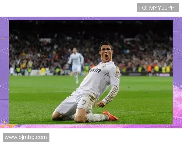 足球明星的传奇人生与球场背后的故事揭秘